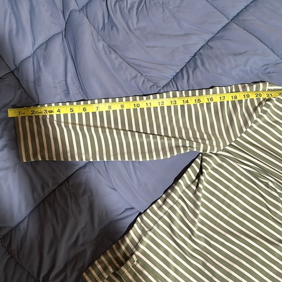 Vineyard Vines performance long sleeve - Picture 6 of 6